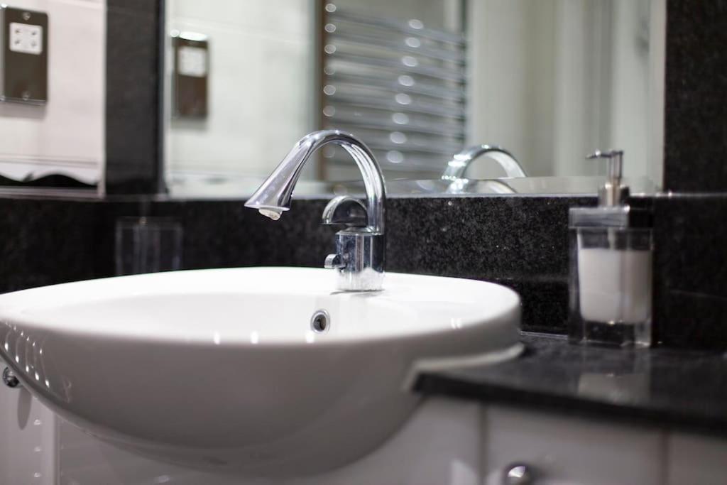 Thames View Apartment, Imperial Wharf لندن المظهر الخارجي الصورة
